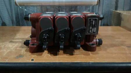 Гидрораспределитель джойстика ZL15.3 16MPa--2